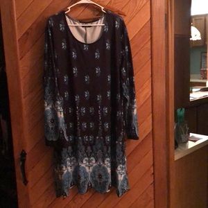 Ladies dress, Scalloped Edge